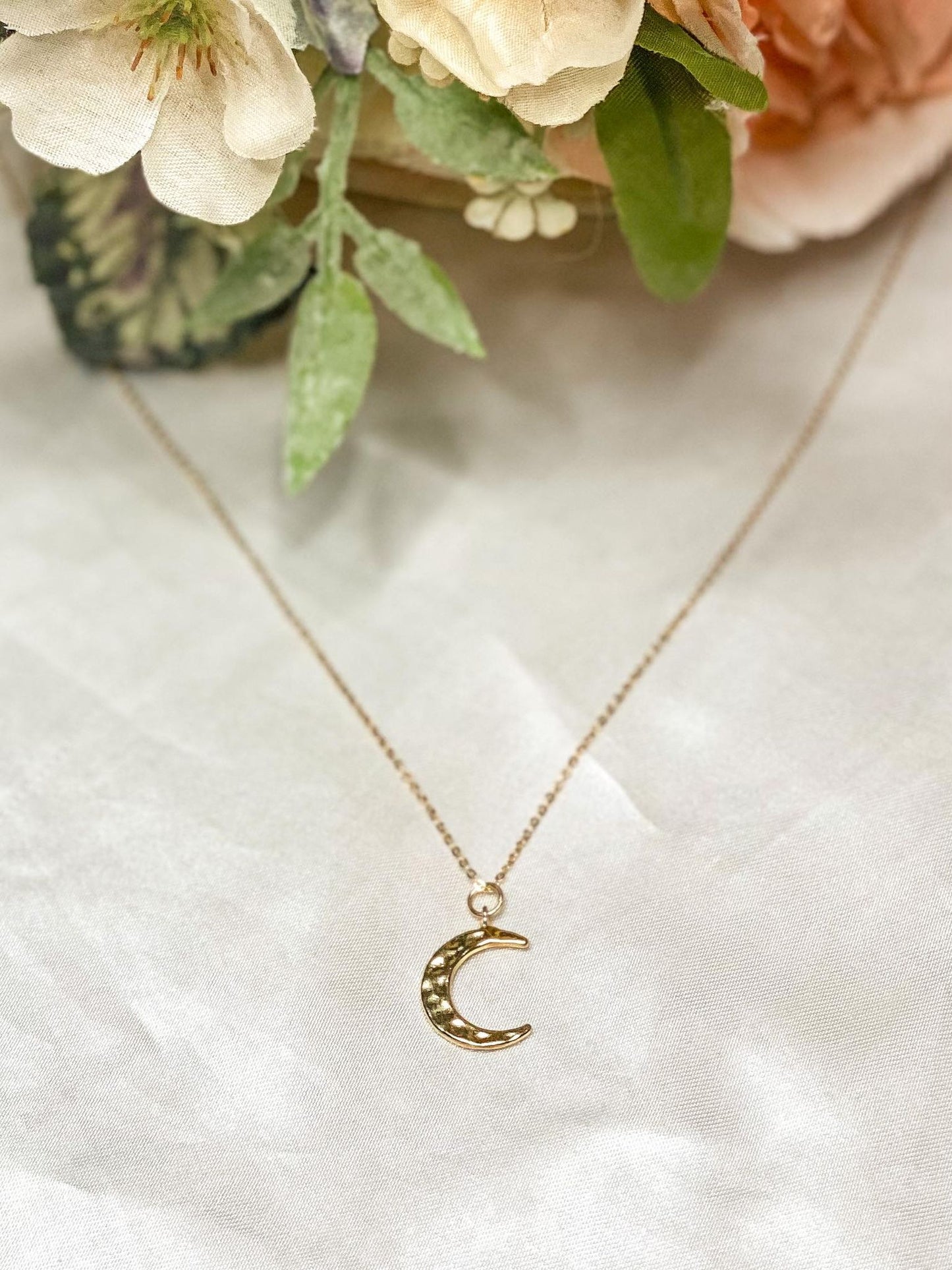 Luna Necklace